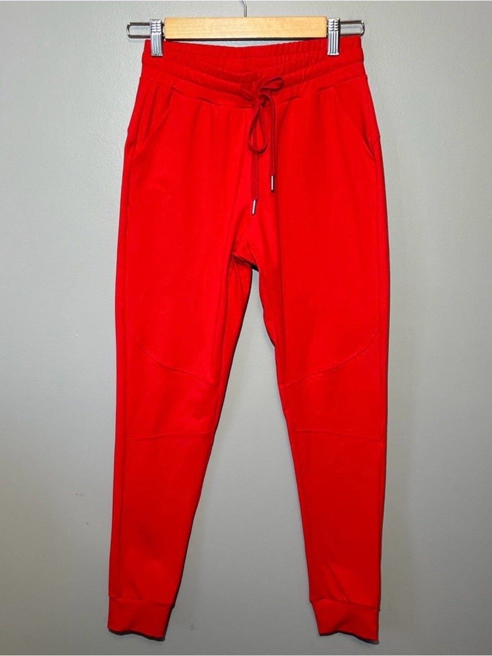 BuffBunny jasmine red women’s joggers size small athleisure comfy gym